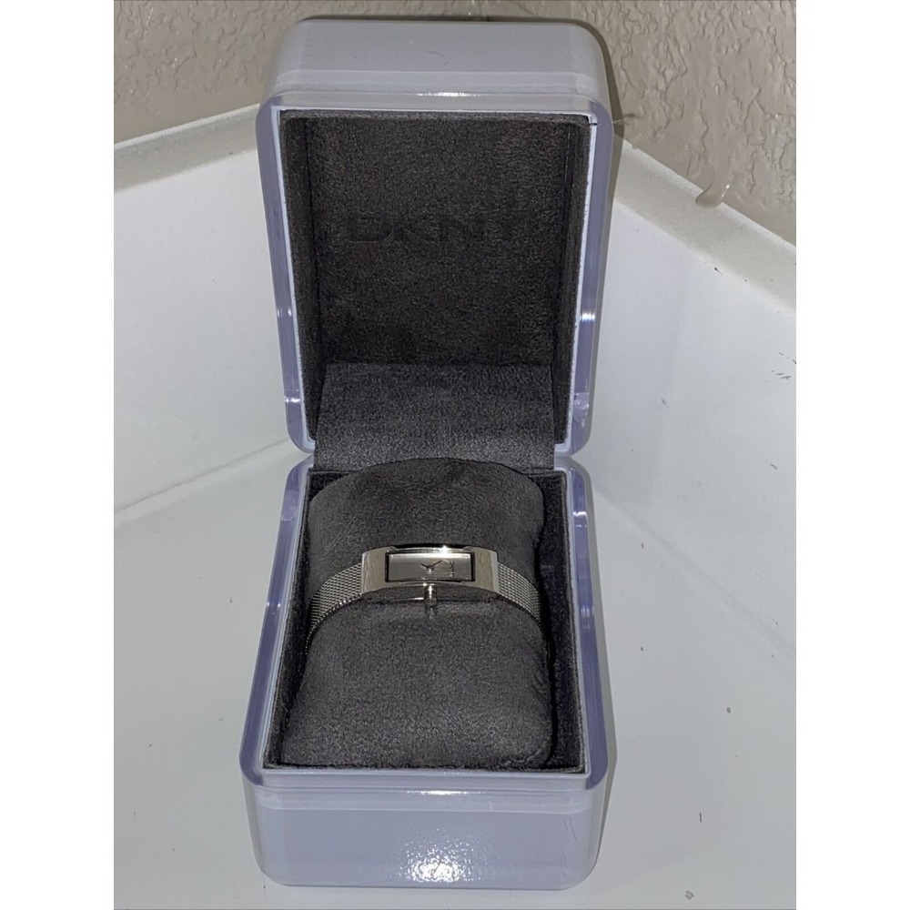DKNY Watch 3362 Women Silver Tone Rectangle Case Mesh Band 30M‎ *Needs Battery*